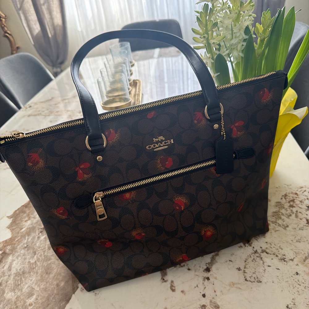 Coach Black and Brown Tote with Red Accents - Picture 9 of 15